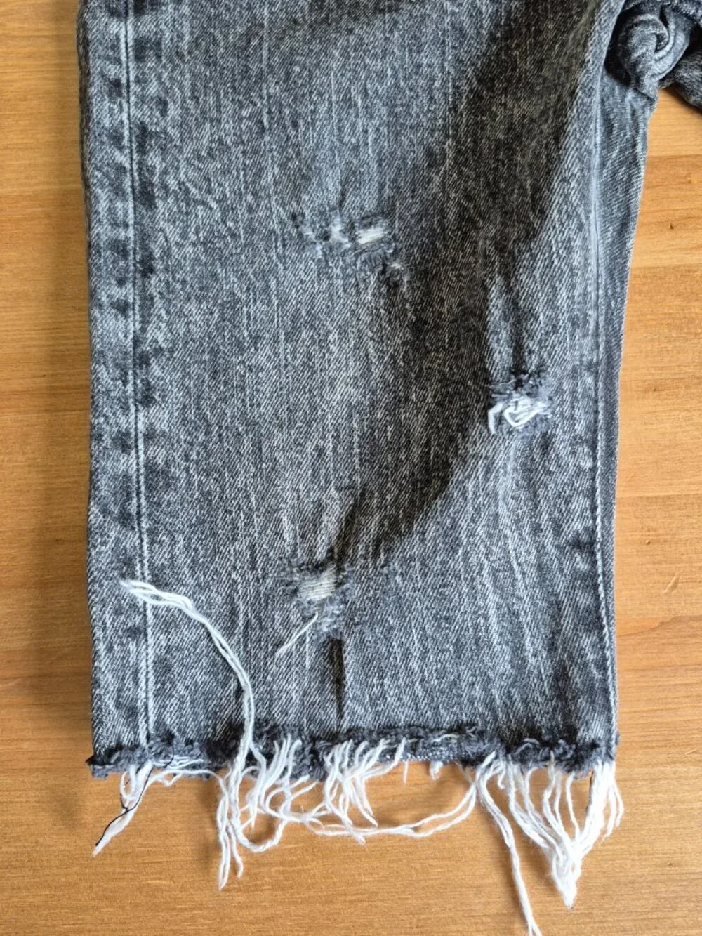 Levis 510 Men's Cutoff Distressed Jeans Shorts Cut Off Black Skinny Size 28